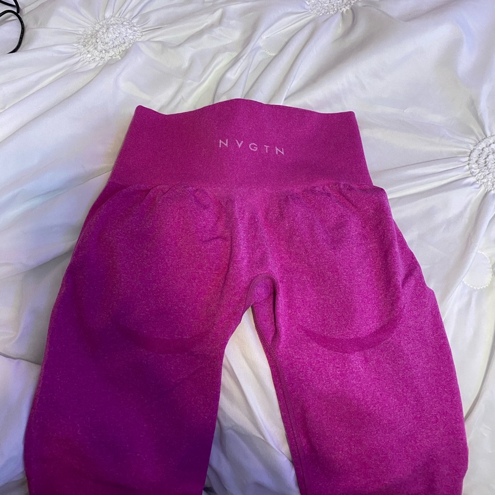NWOT NVGTN Contour Leggings